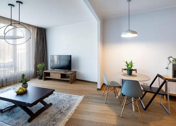 Riverside Spacious One Bedroom *