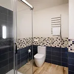 Riverside Spacious One Bedroom Dzīvoklis