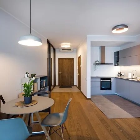 Riverside Spacious One Bedroom *