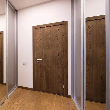 Riverside Spacious One Bedroom Daire *