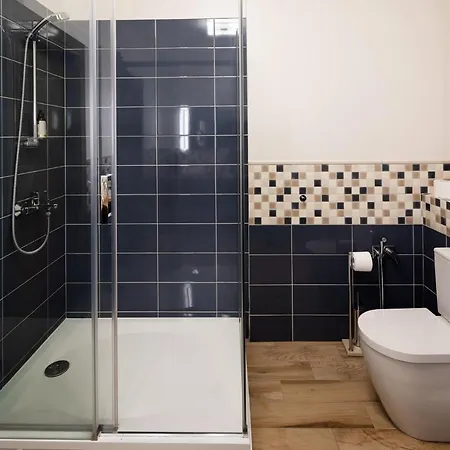 Daire Riverside Spacious One Bedroom Riga